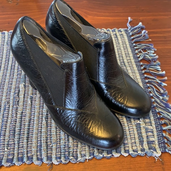 Aerosoles - NWOT, black, stretch booties - Picture 2 of 7